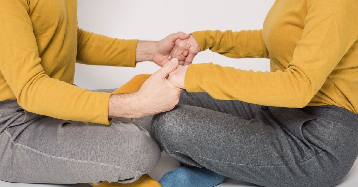 Quando ci mettiamo sulla difensiva in coppia: come trasformare i conflitti in dialogo