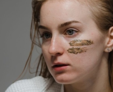 Pelle Radiosa Senza Irritazioni: Il Segreto di un Esfoliante Viso Ultra Delicato