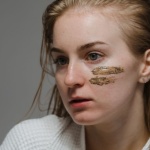 Pelle Radiosa Senza Irritazioni: Il Segreto di un Esfoliante Viso Ultra Delicato