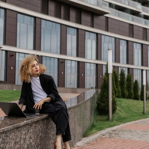 Vivere meglio ogni giorno: strategie pratiche per bilanciare lavoro e vita privata
