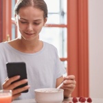 Colazione sana e bilanciata per donne: idee gustose per iniziare la giornata con energia