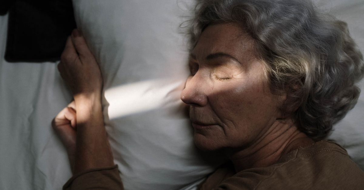 Notti in bianco in menopausa? Strategie naturali e consigli pratici per dormire meglio