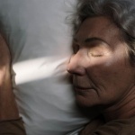 Notti in bianco in menopausa? Strategie naturali e consigli pratici per dormire meglio