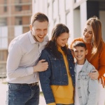 Look Coordinati per il Pranzo in Famiglia: Idee Chic e Comode per Tutti
