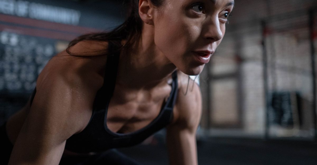 HIIT a basso impatto: l’allenamento brucia-grassi che rispetta le articolazioni