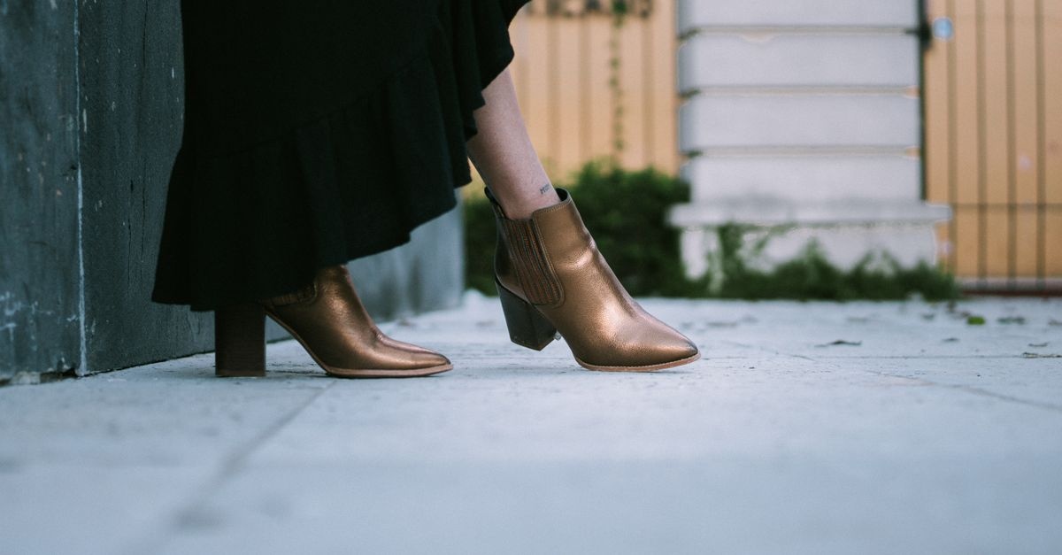 Come Abbinare le Scarpe alla Gonna Midi: Idee Chic per Ogni Occasione