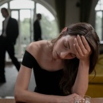 Ansia sociale: 10 rimedi pratici per sentirti a tuo agio tra le persone